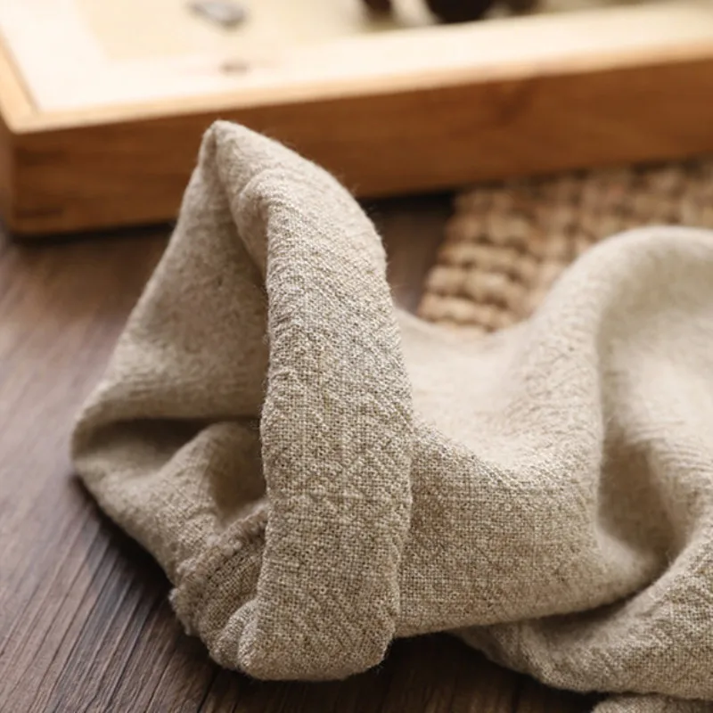 Винтажное женское платье из хлопка и льна весеннее мягкое с треугольным вырезом