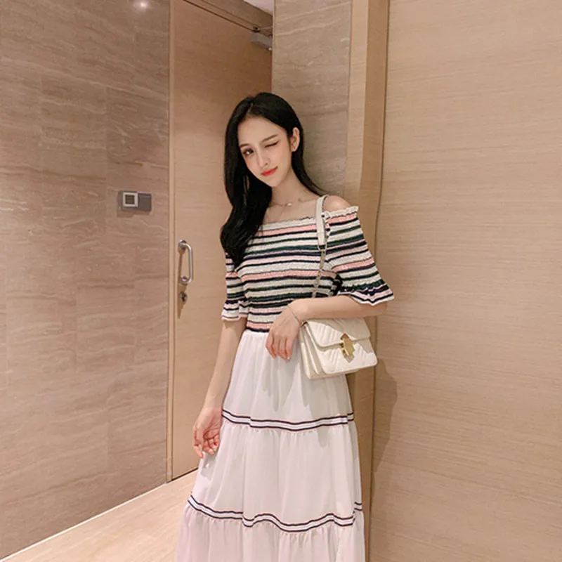 Шифоновое Вечерние с полосками в виде деревянных ушей и рукавами листьев