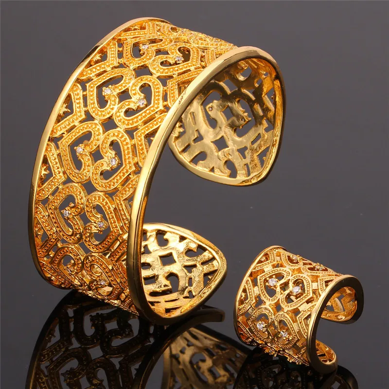 Новинка кольцо и обручальное из желтого золота с фианитом HR484 | Украшения