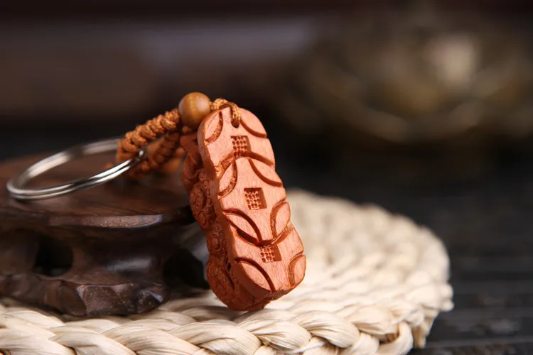 Натуральный коричнево-красный 3D брелок с изображением пиксиу брелки кольца для