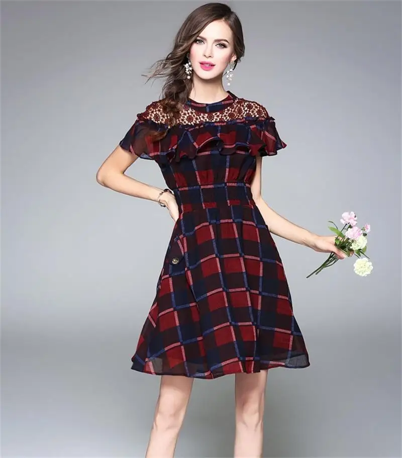 Фото Summer Dress 2017 Women European Design Charming Lace Jacobs Patchwork Gewen Waist Женская одежда Summer Dress 2017 Women European Design Charming Lace Jacobs Patchwork Gewen Waist Женская одежда
