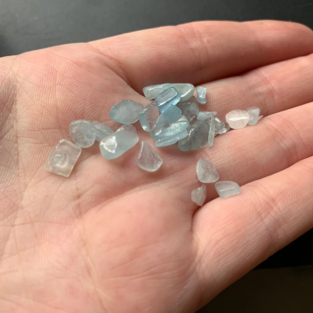 Бледно голубые натуральные аквамариновые бусины камень разбитые кристаллы