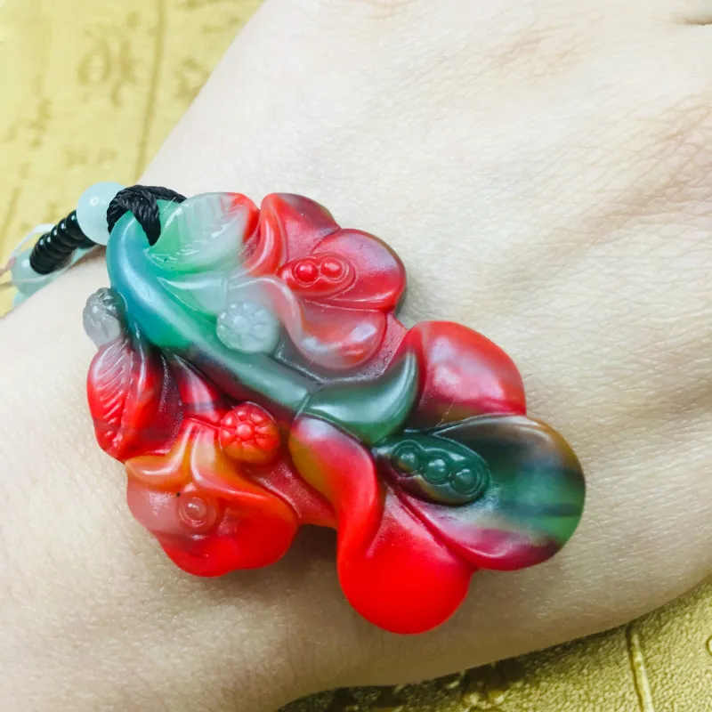 Send A-level national certificate Natural colorful jade carving multi-color magnolia pendant Three-color bead chain | Украшения и