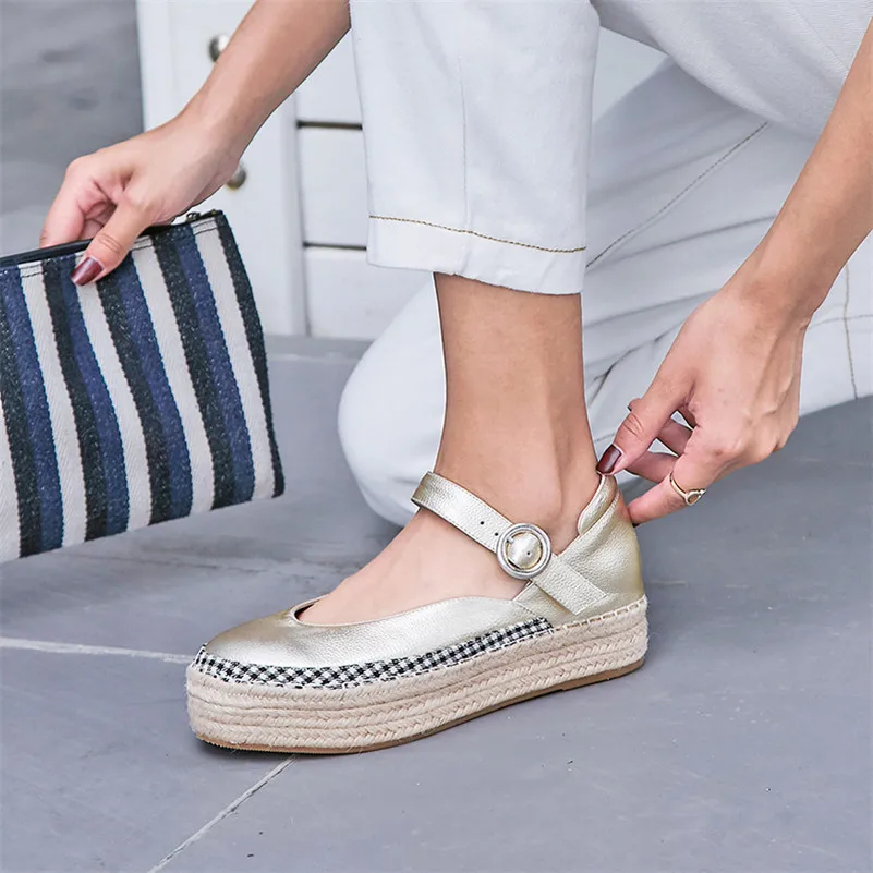 Женская обувь FEDONAS на плоской подошве с закругленным носком из натуральной