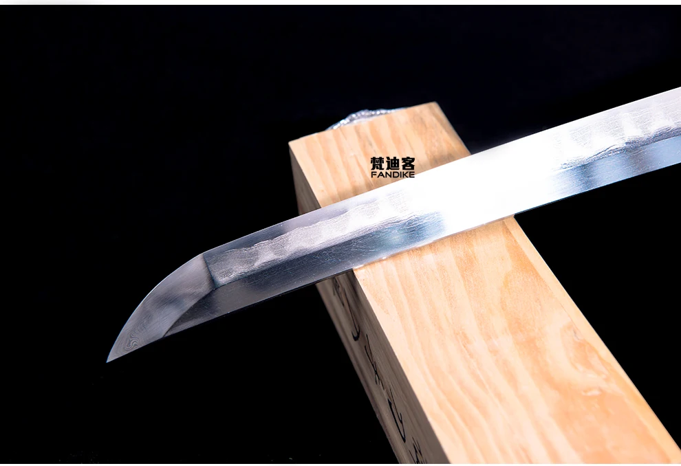 Handmade Japanese Tachi Knife Damascus Steel Samurai Katana Sword Very Sharp Japanese Tachi Knife Katana Sword Handmade