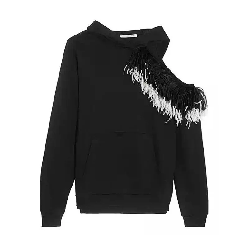 Женский Асимметричный Свитшот TWOTWINSTYLE с перьями на одно плечо круглым вырезом и