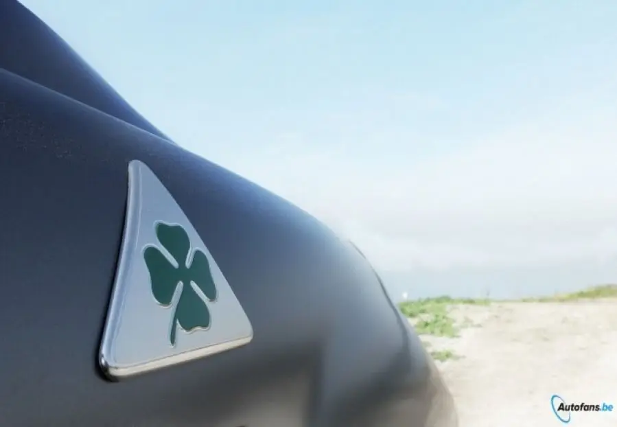Пара совершенно новых зеленых значки на крыло автомобиля Alfa Romeo Giulietta|badge|badge brandbadge