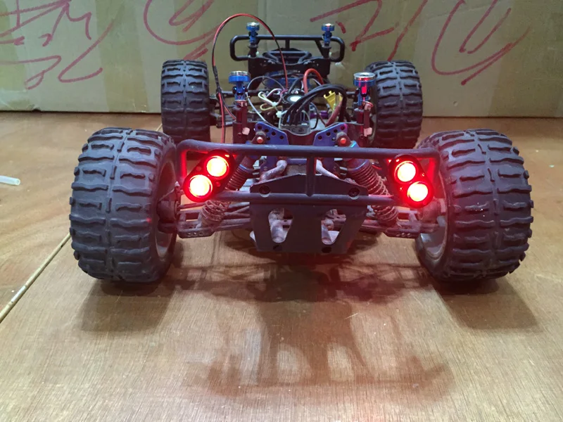 Задний фонарь для 1/10 VKAR BISON Monster Truck | Игрушки и хобби