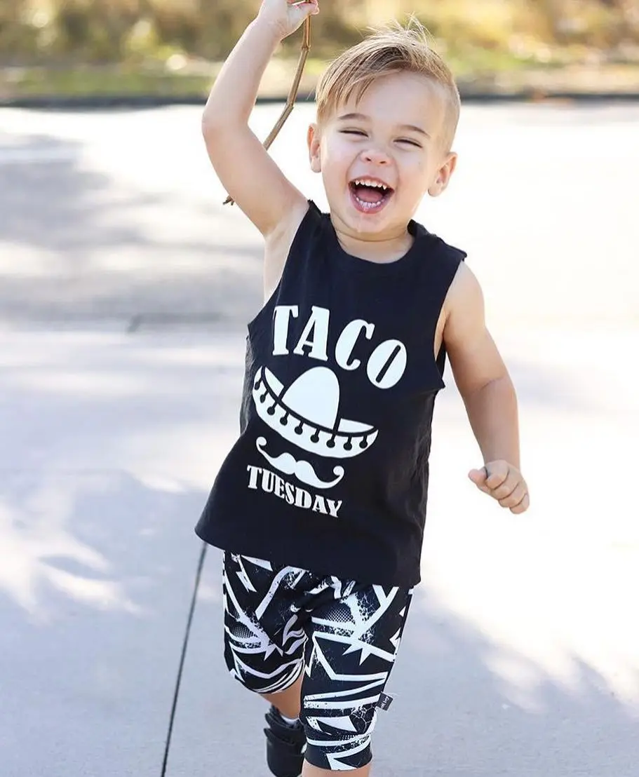 Детская жилетка с цветочным принтом Свинка футболка без рукавов для маленьких