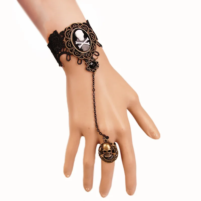 Hot-selling retro European and American steam engine gear Bracelet skeleton female Creativity Halloween ring hand ornaments | Украшения и