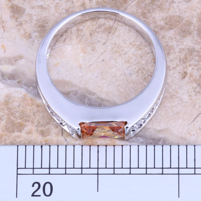 Очаровательное посеребренное кольцо цвета морганита шампанского с белым