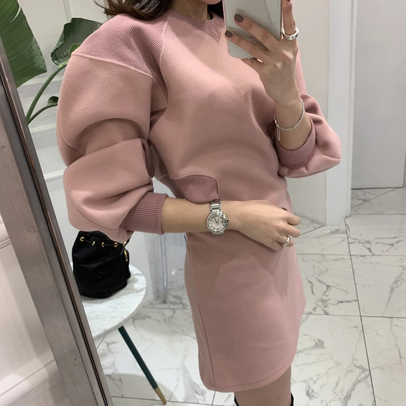 TWOTWINSTYLE корейский свитер платья женские пышные с длинным рукавом выдалбливают Мини платье для женщин плюс толстый Мода Осень новинка