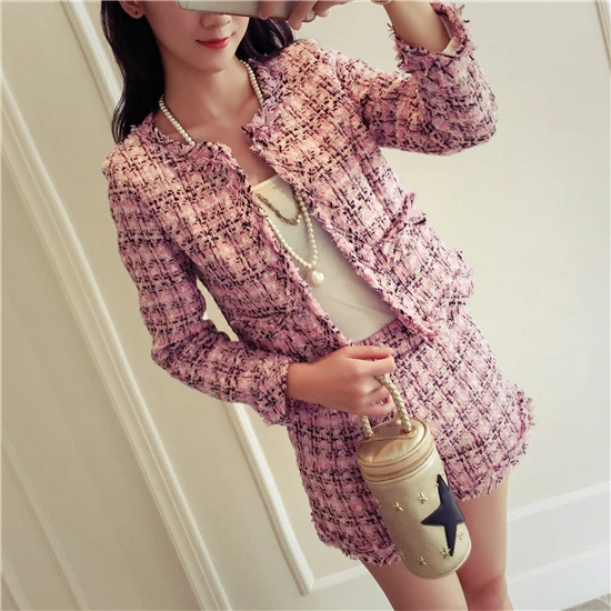 Женский офисный костюм с шортами элегантный облегающий однобортный из двух