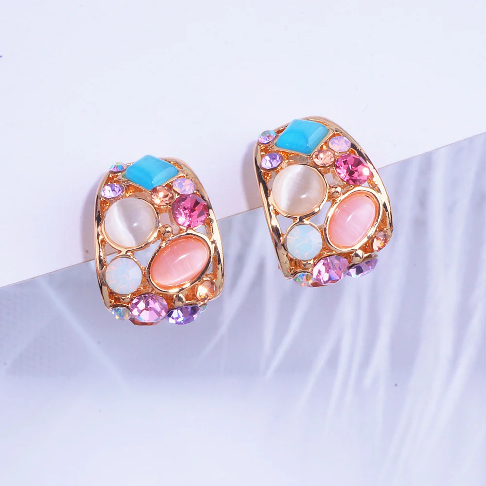 Классический корейский геометрической формы выдалбливают опал серьги гвоздики