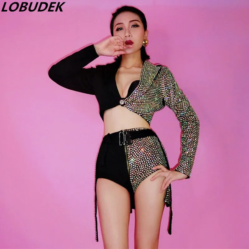 Женский короткий костюм двойка AB жакет со стразами и блестящими кристаллами для