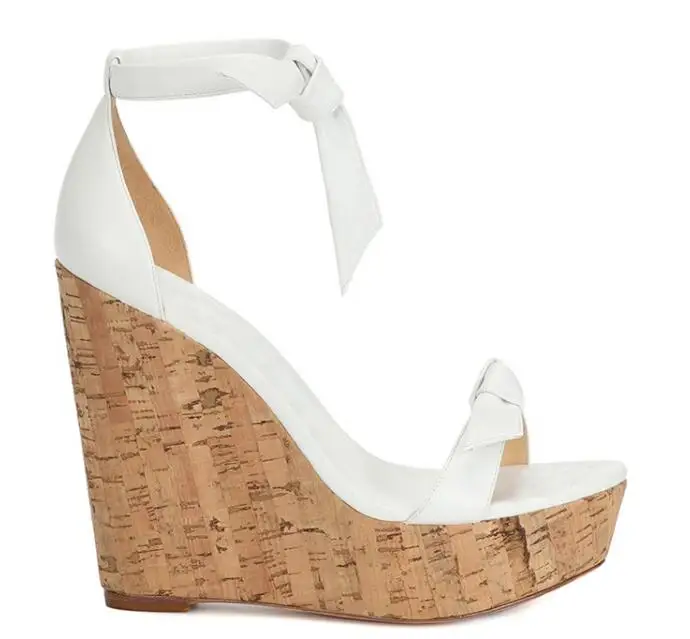 Белые кожаные босоножки на высоком каблуке со шнуровкой летние туфли танкетке с