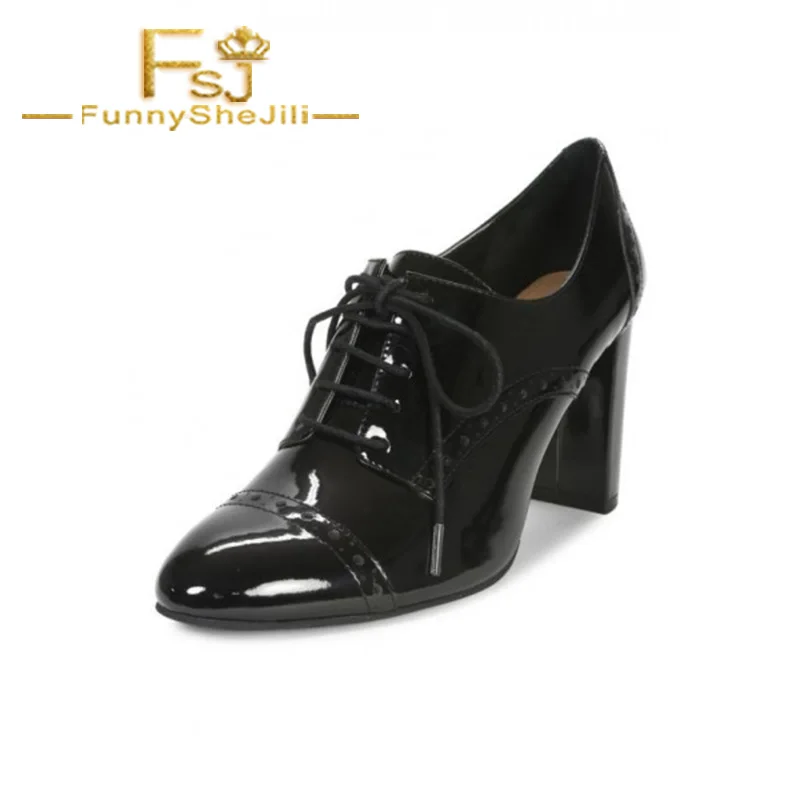 Туфли-оксфорды женские черные из лакированной кожи на высоком массивном каблуке