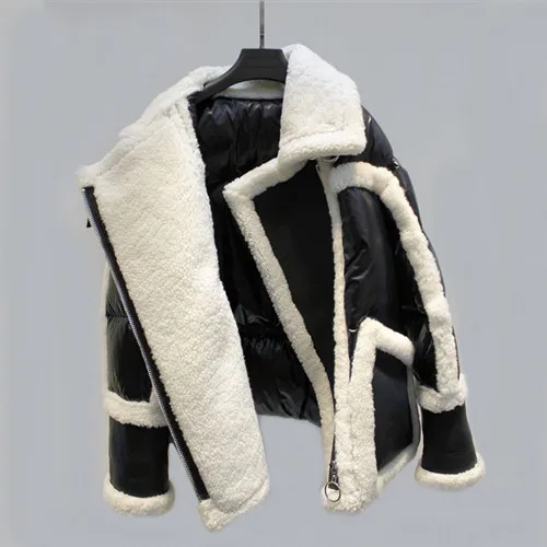 Black and white fur Зимняя женская белая куртка-пуховик на утином пуху, женское пуховое пальто, теплая водонепроницаемая парка на молнии с воротником из овечьего меха - Цвет: Black and white fur