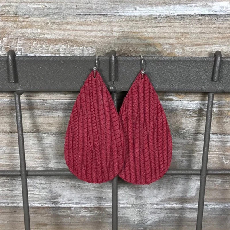 Милые плетеные каплевидные серьги из натуральной кожи легкие разноцветные