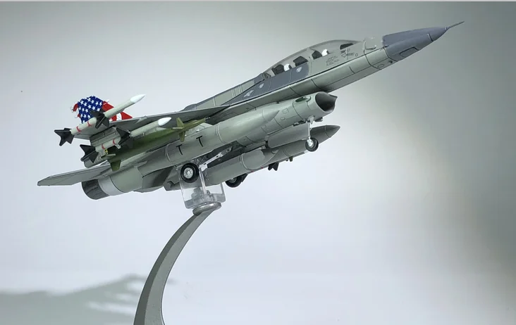 WLTK 1/72 масштаб военная модель игрушки RSAF F 16D боец Сокол литой металлический