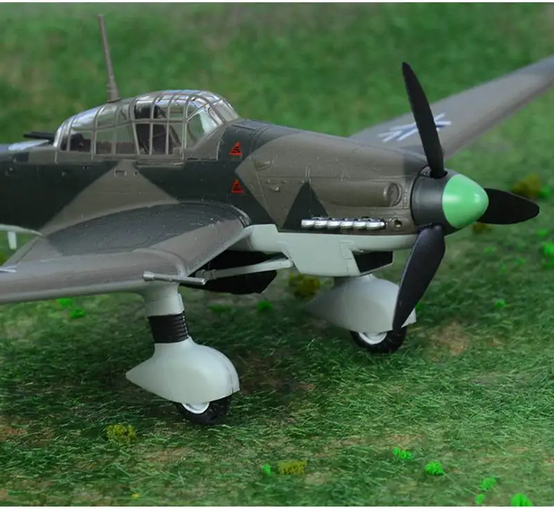 Предварительно построенный 1: 72 Масштаб Ju 87 Stuka dive bomber Вторая мировая война Ju 87D самолет хобби Коллекционная готовая пластиковая модель самолета
