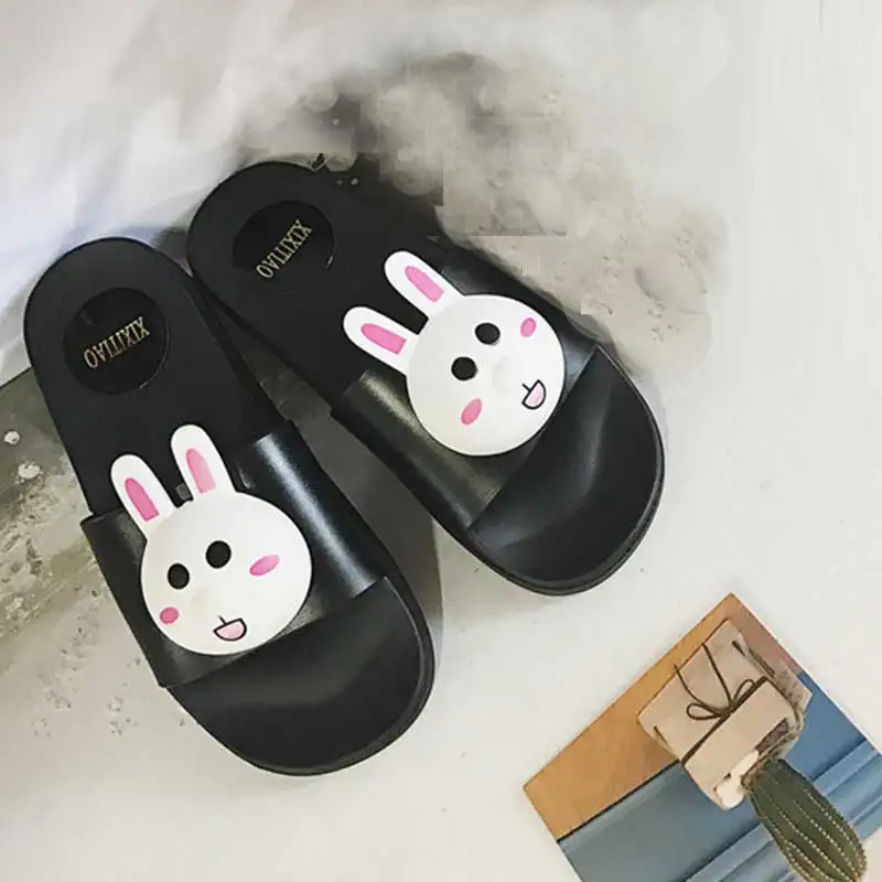 Rabbit Мода в виде бульдога; шлепанцы летние сандалии; пляжные шлепанцы; Для женщин Обувь с рисунком из мультфильмов снаружи Милый Забавный Ванная комната Чулочные изделия для дома - Цвет: Rabbit