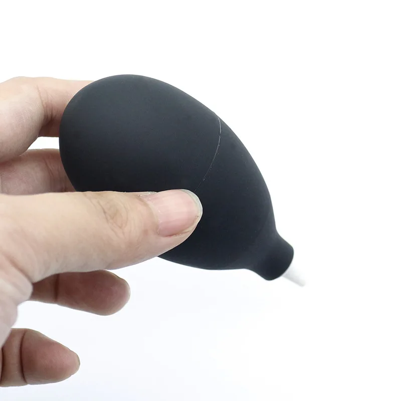 Ремонт часов маленький тигр дующий воздушный шар кожа Тигр фотография Объектив