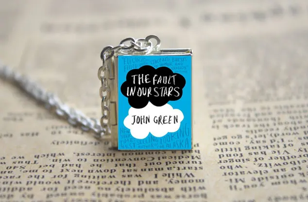 Серебристый или бронзовый оттенок miniture книга ювелирных изделий вина в наших