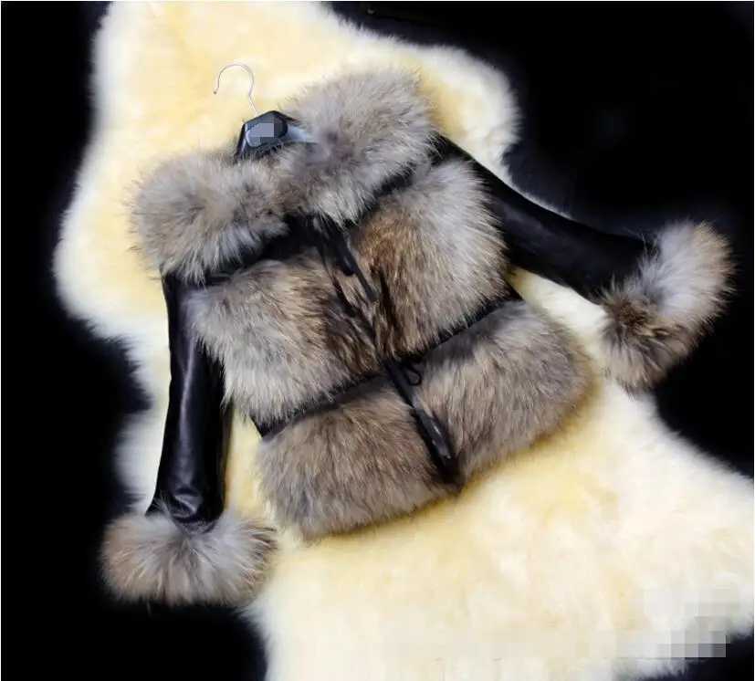 

New Hot autumn and winter Europe and the United States new imitation fur coat short paragraph imitation fox fur fashion fur coat