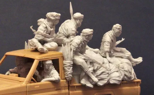 Фигурка из смолы в масштабе 1/35 Современные Военные атрибуты 7 человек и посылки