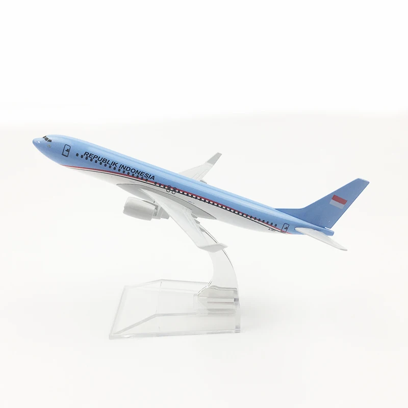 16 см Индонезия авиакомпаний B737 модель самолета Республика авиационные модели