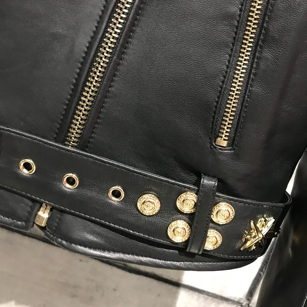 Женская куртка с заклепками в европейском стиле Весенняя байкерская из