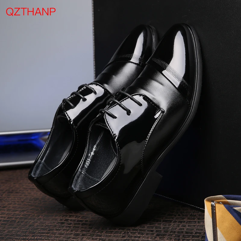 

2018 Breathable Men Formal Shoes Pointed Toe Patent Leather Oxford Shoes Men Dress Business Wedding Moccasins Zapatos De Hombre