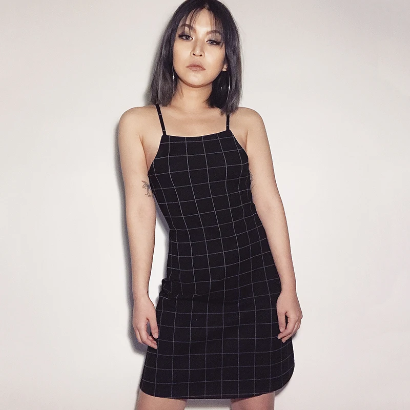 Летнее платье без бретелек в европейском и американском стиле черное на