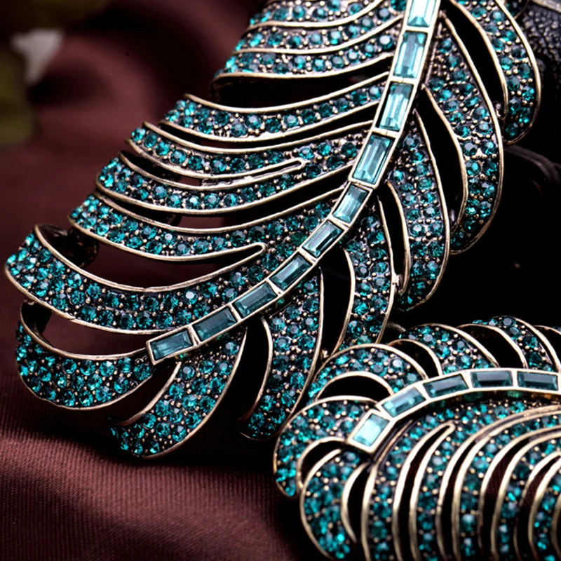 Ожерелье нагрудник в форме пера|torque necklace|necklace necklacecollar necklace |