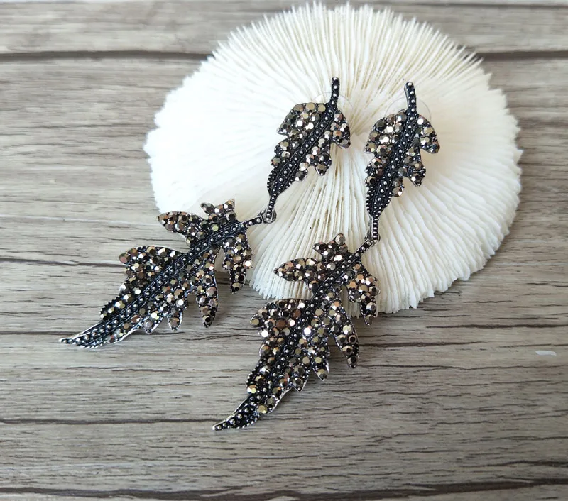 

5 Pairs handmade pave Black rhinestone leaft shape charm dangle earrings for women ER387