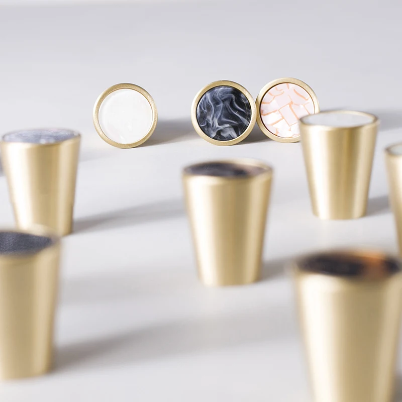 Мульти дизайн маленькая латунь + ручки для мебели в виде раковины и выдвижного