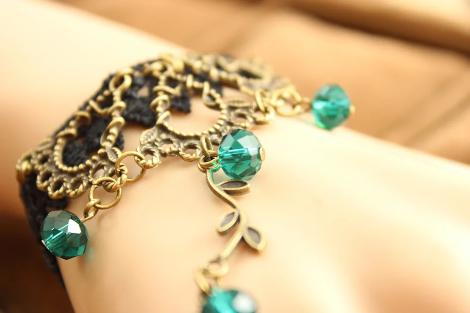 Модный браслет в стиле ретро кружевная лоза с кристаллами и цветами 2014 |