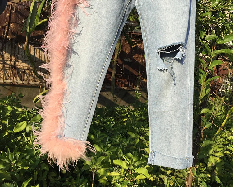 Женские рваные джинсы ручной работы с дырками розовые перьями весна 2019|Узкие