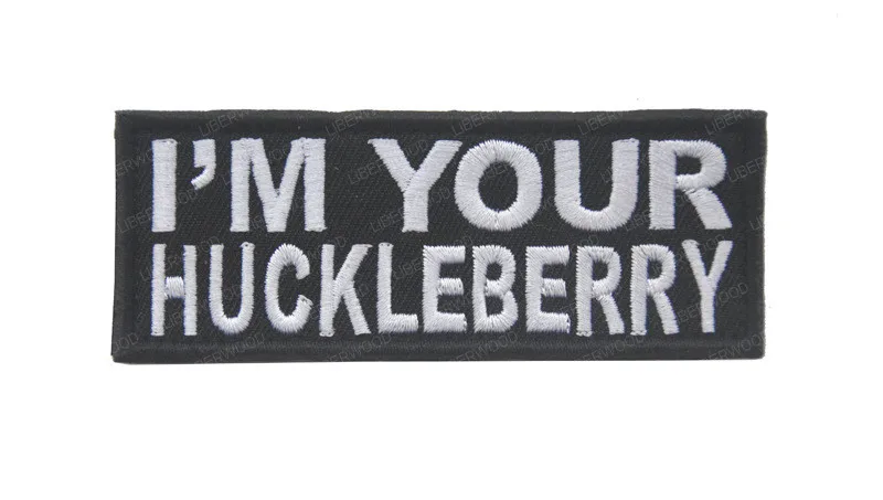 Забавная поговорка патчи крови делает вас связанным/я не идеален Huckleberry Смешные
