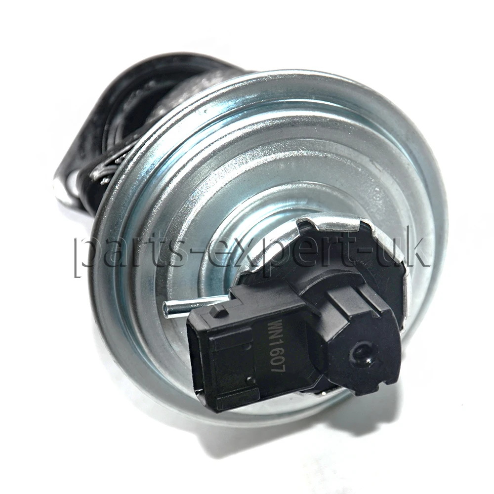 Клапан AP03 EGR для BMW X3 E81 E87 E82 E83 E88 E90 E91 E92 E93 E60 E61 116D 118D 318D 320D 520D 11 71 7 801 942 11717801942 |