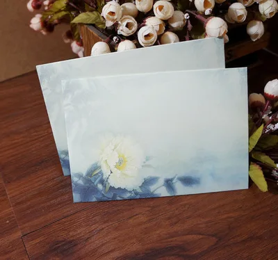 Конверты бумажные в традиционном стиле с пионами классические винтажные пионы