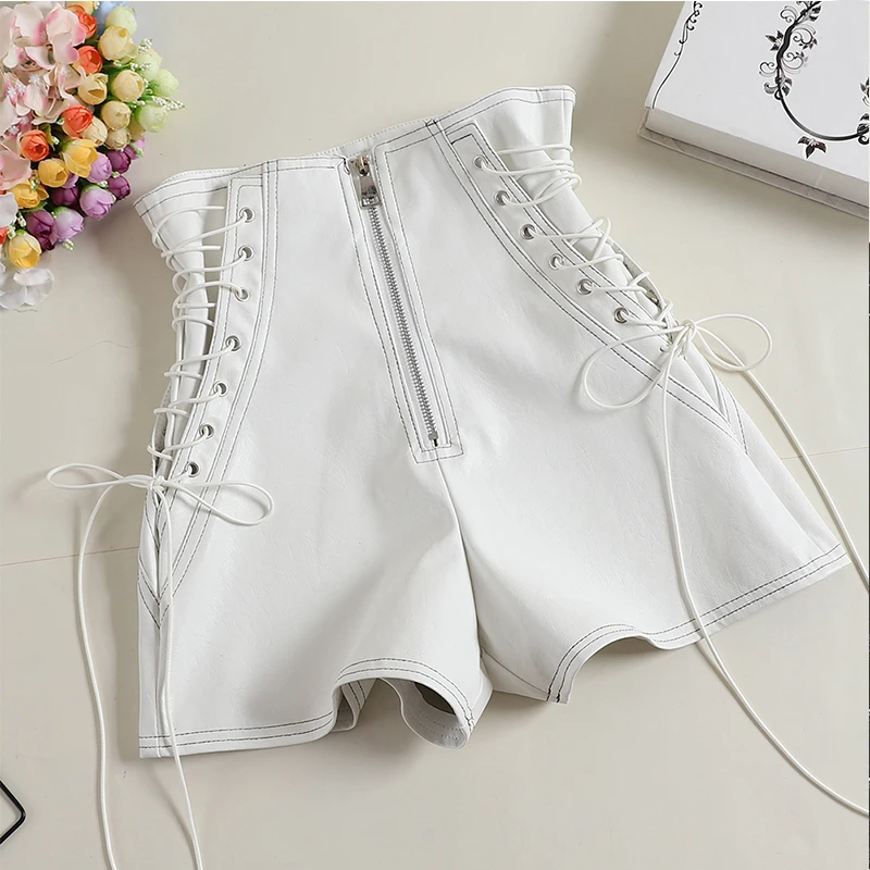 White Leather Shorts Плиссированные Женские шорты из искусственной кожи со шнуровкой сбоку, осень, высокая талия, передняя молния, широкие кожаные шорты для женщин - Цвет: White Leather Shorts