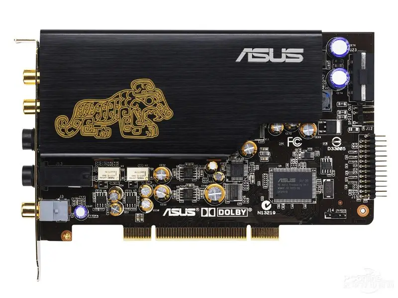 Используется ASUS Xonar Essence ST Tiger Card независимая звуковая карта PCI интерфейс
