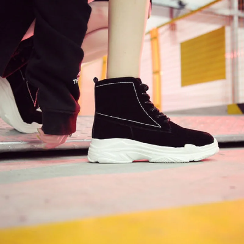 2018 Korean version of the new winter Martin boots women increased muffin bottom retro front with hip hop tide | Обувь