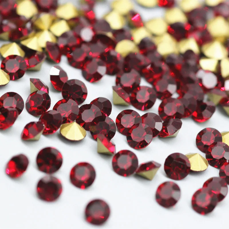 Свадебное платье украшенное с заостренным дном приклеенные Стразы в качестве