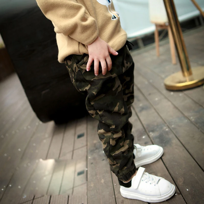 Весенние камуфляжные штаны для маленьких мальчиков и девочек модные стильные