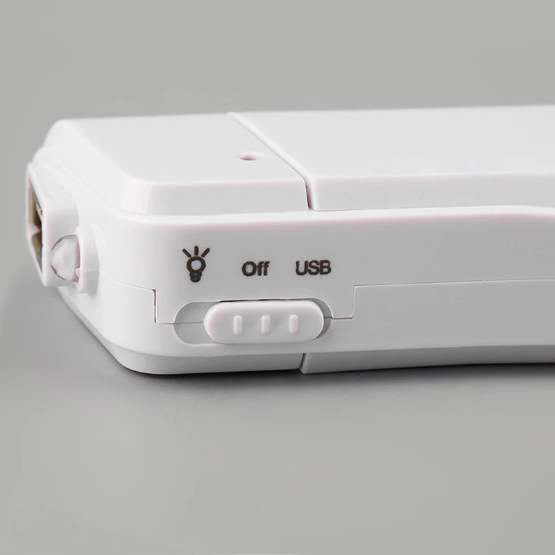 Универсальное портативное зарядное устройство USB на 2 батарейки AA блок питания