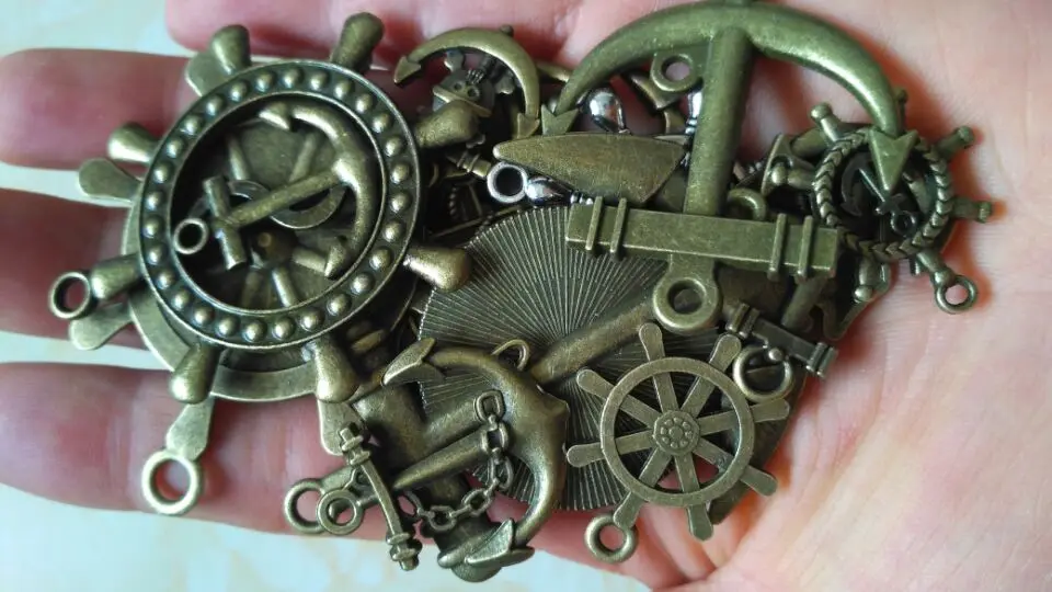 

Computer gifts, Halloween, handmade DIY accessories, anchors, pendants, retro decorative arts, raw materials and techniques.