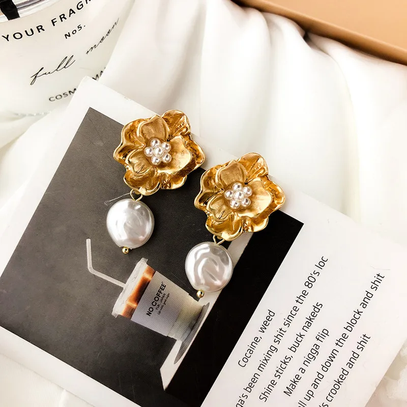 Модные серьги подвески золотого цвета с цветком и искусственным жемчугом